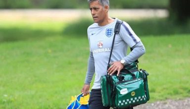 استقالة طبيب المنتخب الإنجليزي لكرة القدم