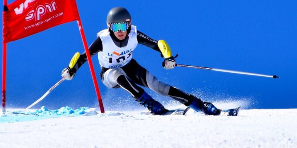 إيطاليا تطالب بتأجيل بطولة العالم للتزلج