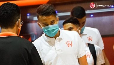 نقل لاعبي الوداد الرياضي والموظف الإداري المُصابون بكورونا إلى المستشفى