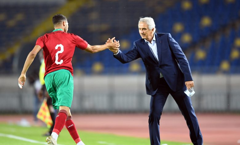 وحيد خليلوزيش وأشرف حكيمي - المنتخب المغربي
