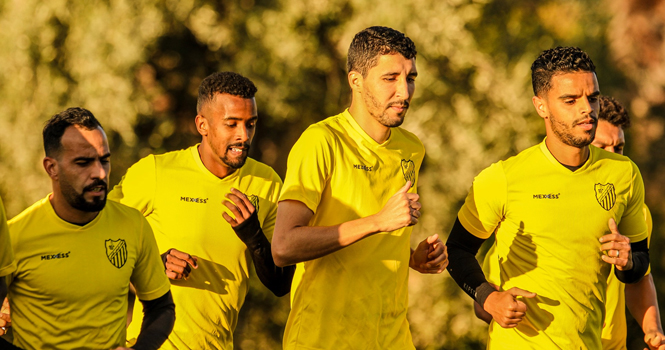 المغرب الفاسي يستعيد "أكردوم" ويفقد 3 لاعبين أمام يوسفية برشيد
