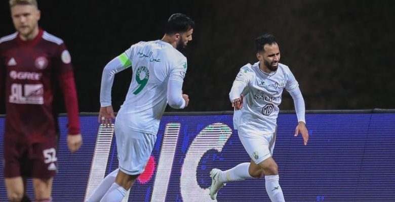 فرحة لاعب الأهلي سلطان مندش بعد إحرازه هدف في الفيصلي (spl)