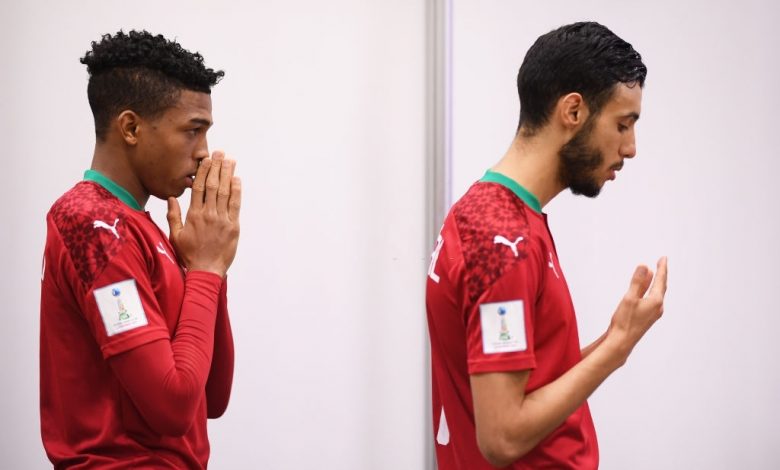 لاعبو المنتخب المغربي لكرة القادم داخل القاعة