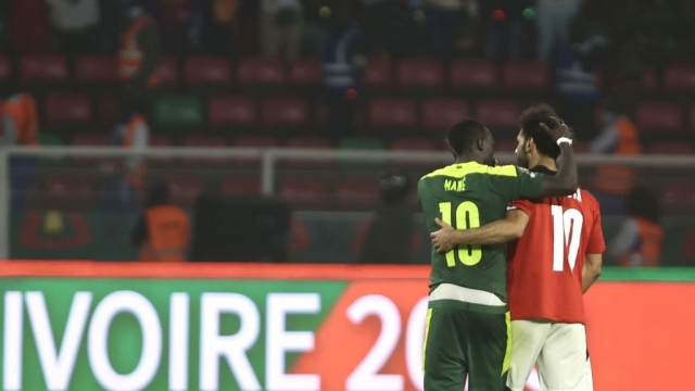 أبو جبل يبكي ضياع الحلم المصري بلقب كأس إفريقيا