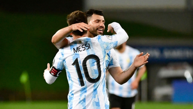 أغويرو يؤكد انضمامه لمنتخب الأرجنتين في مونديال قطر 2022