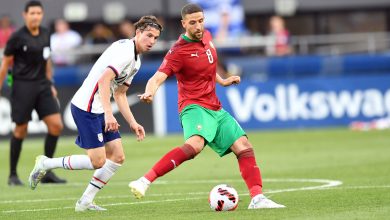 عادل تاعرابت - من مباراة المنتخب المغربي و المنتخب الأمريكي