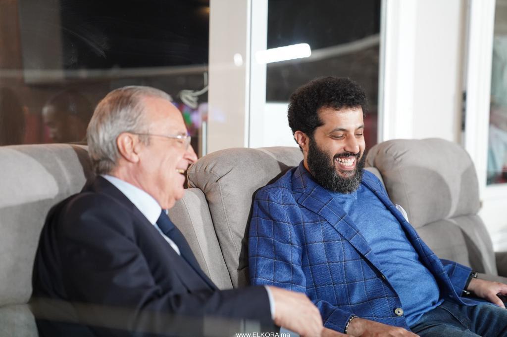 تركي آل الشيخ رفقة فلورنتينو بيريز، رئيس ريال مدريد