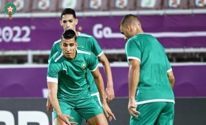 بالصور.. المنتخب المغربي يخوض أول حصة تدريبية بقطر