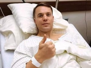 مانويل نوير يعلن قيامه ب3 عمليات جراحية بسبب إصابته بمرض السرطان