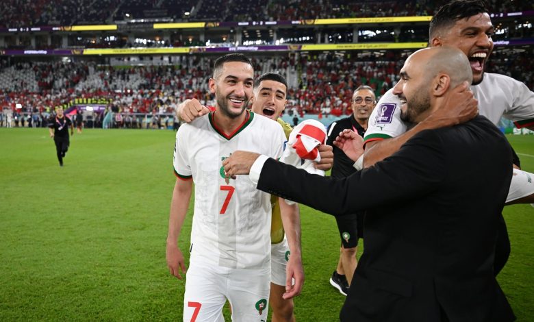 وليد الركراكي و حكيم زياش - المنتخب المغربي