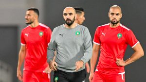 المدرب وليد الركراكي و سفيان أمرابط من معسكر المنتخب المغربي