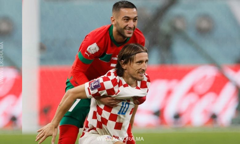 حكيم زياش و لوكا مودريتش من مباراة المنتخب المغربي و كرواتيا