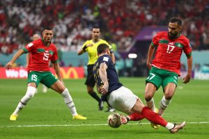سفيان بوفال من مباراة المنتخب المغربي وفرنسا في كأس العالم 2022