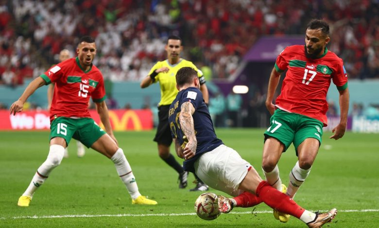 سفيان بوفال من مباراة المنتخب المغربي وفرنسا في كأس العالم 2022