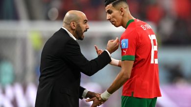 وليد الركراكي مدرب المنتخب المغربي لكرة القدم و جواد الياميق