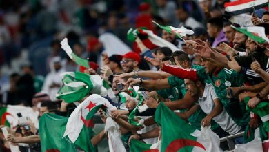 بعد سرقة الزليج .. الجمهور الجزائري يسرق طريقة تشجيع المنتخب المغربي "سير سير"