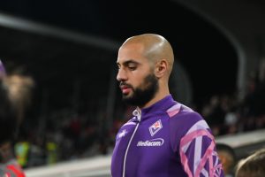 اللاعب المغربي سفيان أمرابط نجم فريق فيورنتينا الإيطالي