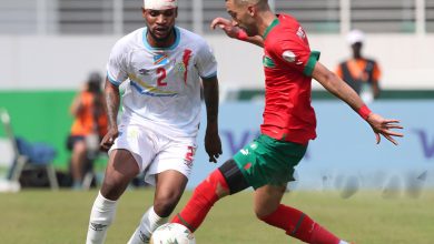 هينوك إينونغا باكا وحكيم زياش من مباراة الكونغو والمنتخب المغربي