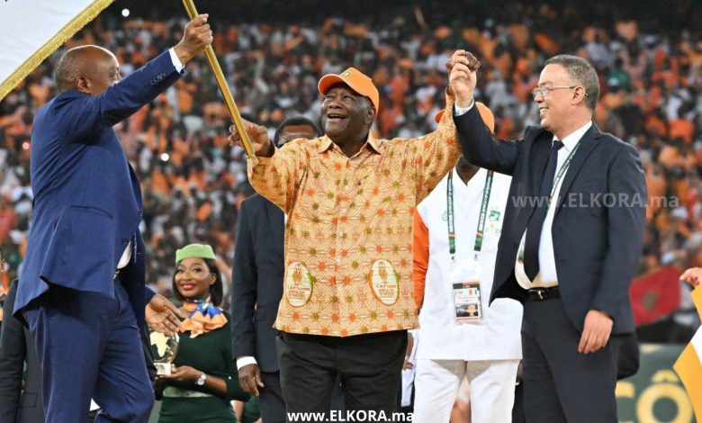 فوزي لقجع يتسلم علم كأس أمم أفريقيا 2025