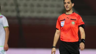 الحكم هشام التمسماني من مباراة الرجاء الرياضي واتحاد تواركة