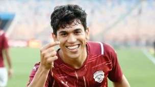 الأهلي يضم شكري من سيراميكا.. ويعير الدبيس