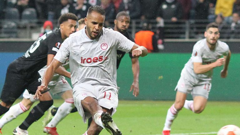 بعد 14 عامًا.. يوسف العربي يعود للدوري الفرنسي