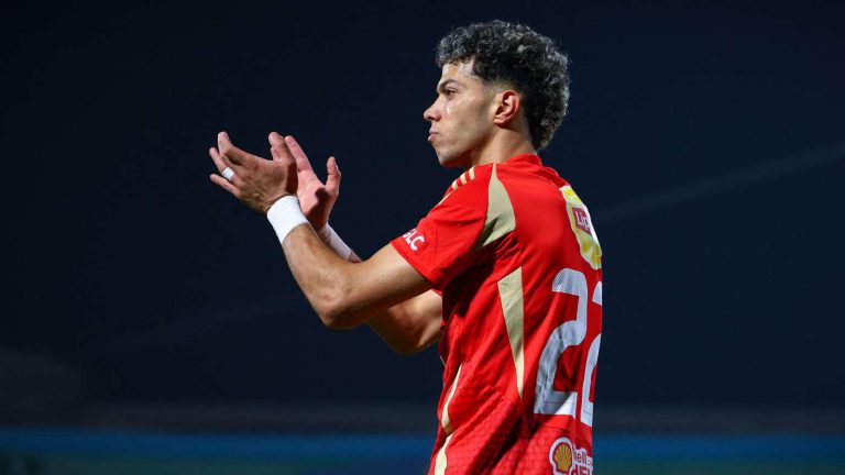 الأهلي يرد على خطاب الأخدود بشأن إمام عاشور