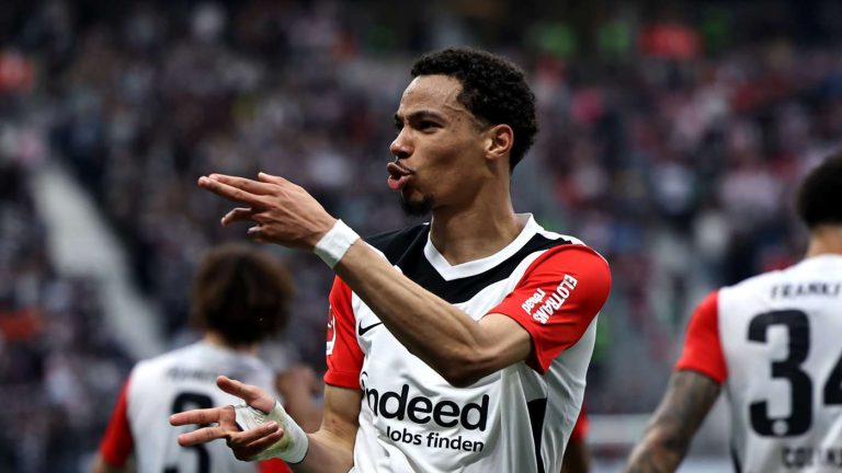 ليفربول يقدم عرضه الثاني لضم إيكيتيكي