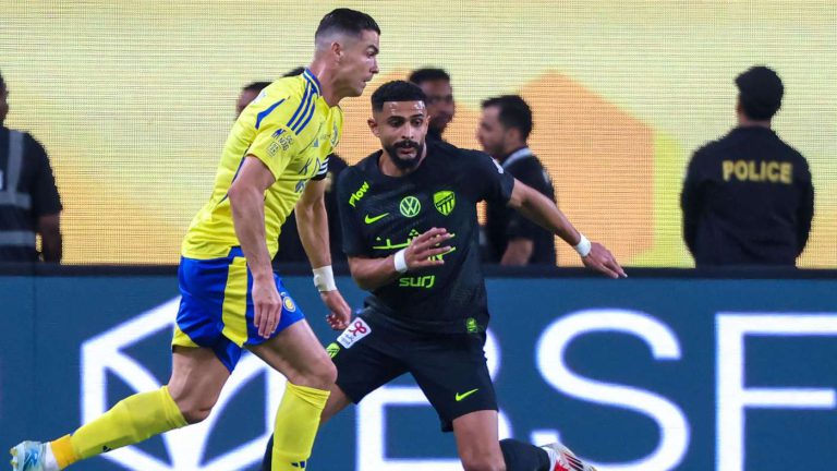 خطأ غريب يعيد مدافع النصر إلى اتحاد جدة