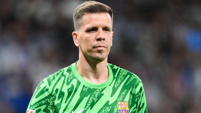 رسميًا.. برشلونة يجدد عقد تشيزني