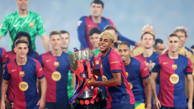 برشلونة يتفاوض على صفقة كبرى