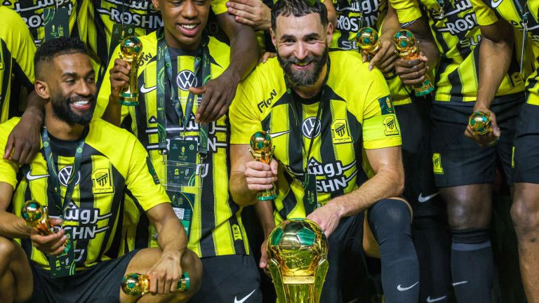 بحضور بنزيما.. اتحاد جدة يبدأ استعدادات الموسم الجديد بحضور بنزيما.. اتحاد جدة يبدأ استعدادات الموسم الجديد