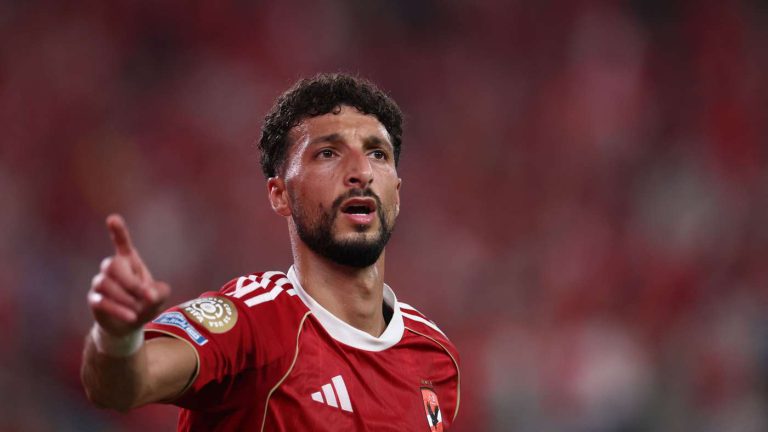 elkora.ma يبين إجمالي عقوبات الأهلي ضد وسام أبو علي