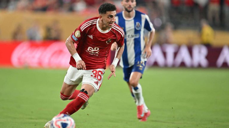 اقترب الحسم.. تفاصيل انتقال كوكا المرتقب للدوري التركي
