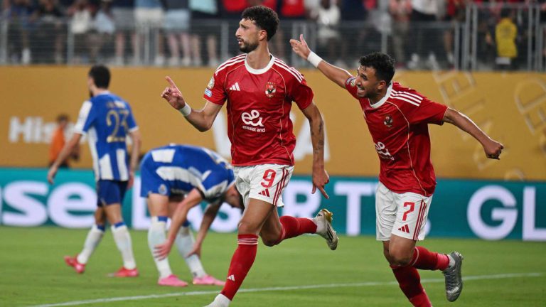 الاتفاق تم.. الأهلي يوقع عقود بيع وسام أبوعلي خلال ساعات
