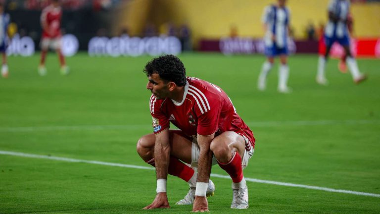 صفقة ملعونة.. الأهلي يشرب من "كأس زيزو"