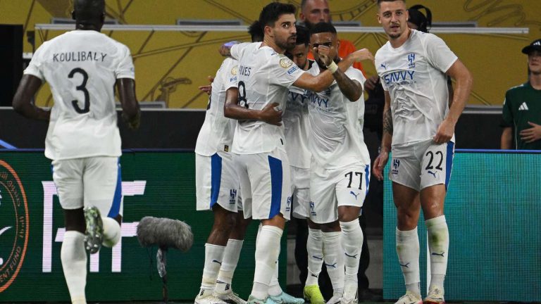 الفتح يستهدف لاعب الهلال