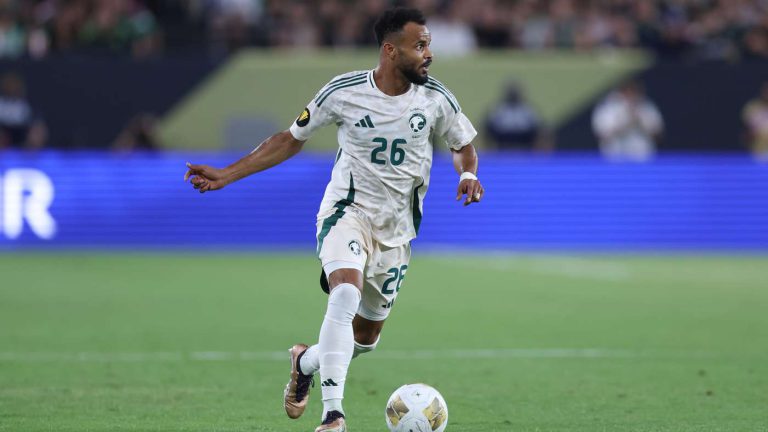 الأهلي السعودي يجدد عقد مجرشي