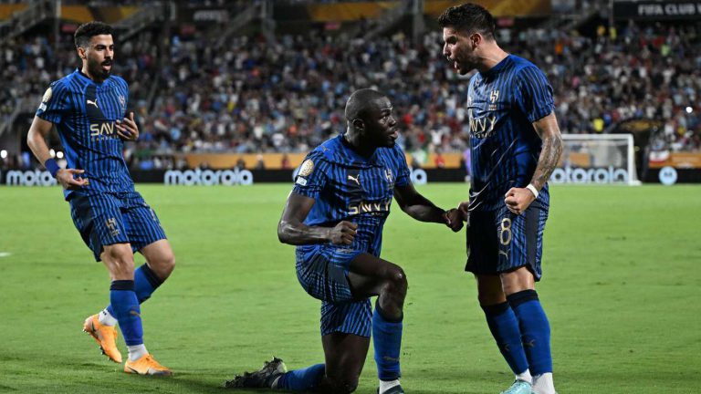 محاولات لإقناع الهلال بالتراجع عن قراره بشأن السوبر السعودي محاولات لإقناع الهلال بالتراجع عن قراره بشأن السوبر السعودي