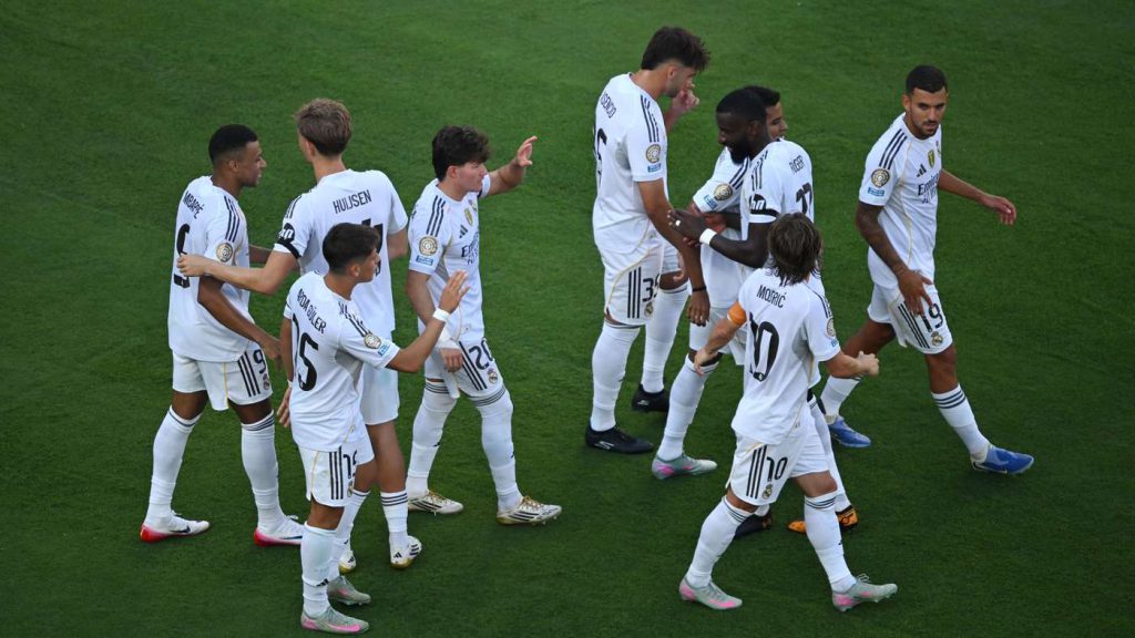 رابطة الليجا تضع ريال مدريد في موقف صعب