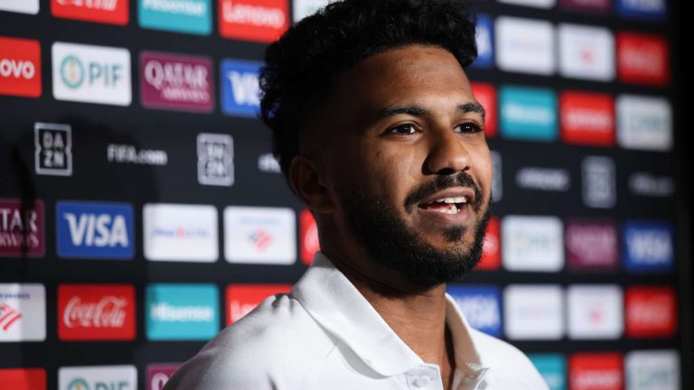 الغنام يوجه رسالة مؤثرة لجماهير الهلال الغنام يوجه رسالة مؤثرة لجماهير الهلال