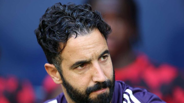 هل يصلح مانشستر يونايتد ما أفسده ريال مدريد مع اللاعب المغربي؟