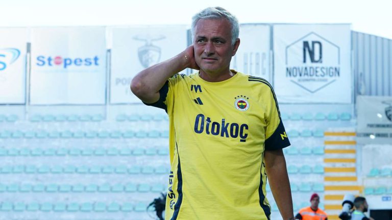نجم الهلال مستعد لتحقيق رغبة مورينيو
