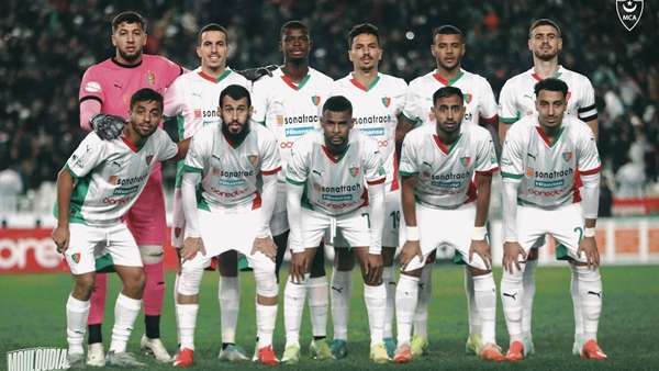 وفاة وإصابات.. حادث مفجع يفسد احتفالات المولودية بلقب الدوري الجزائري