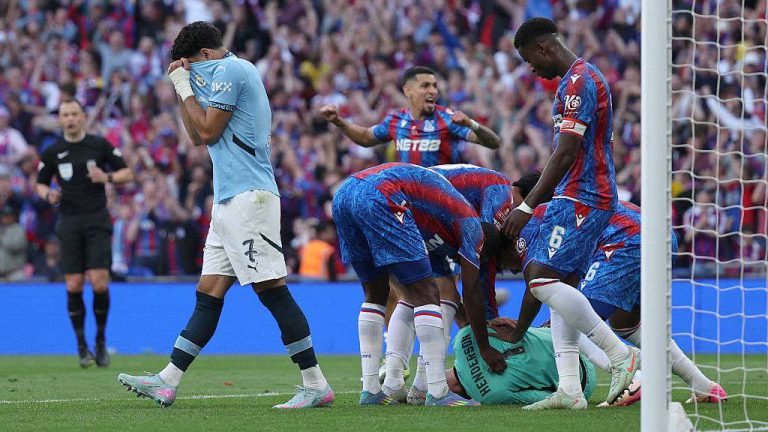 أزمة معقدة.. ليون يحرم قاهر السيتي من الدوري الأوروبي