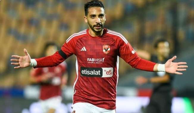 الأهلي المصري يجدد عقد كريم فؤاد.. ويستعد لمفاوضات أخرى