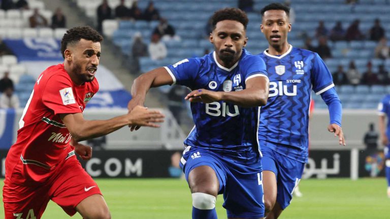 رسميًا.. نيوم يضم مدافع الهلال
