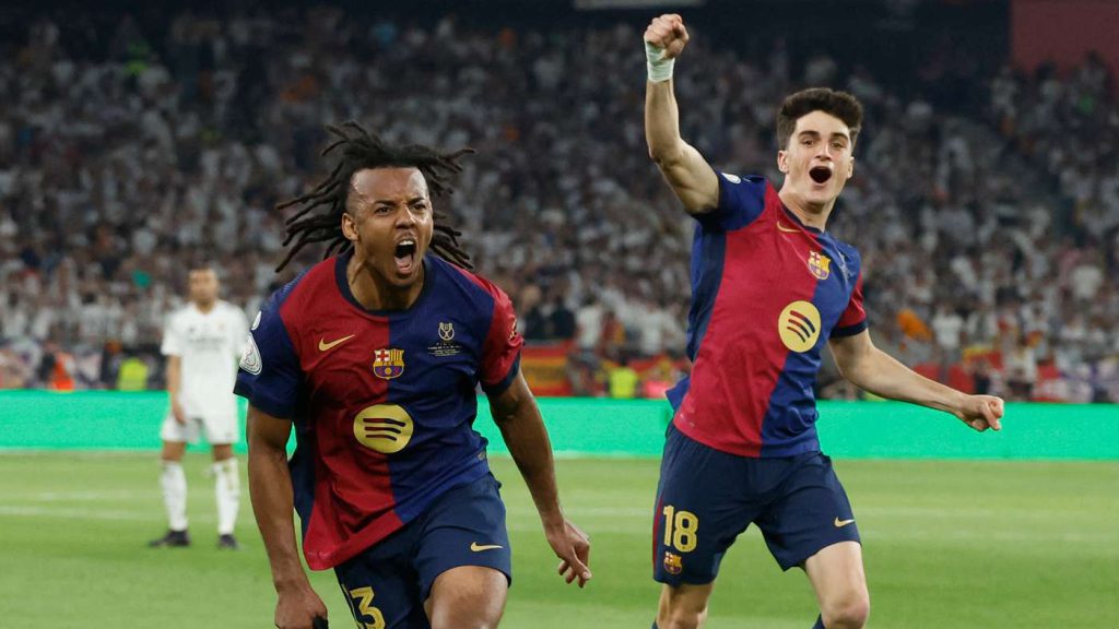 لاعب برشلونة يوافق على تجديد عقده