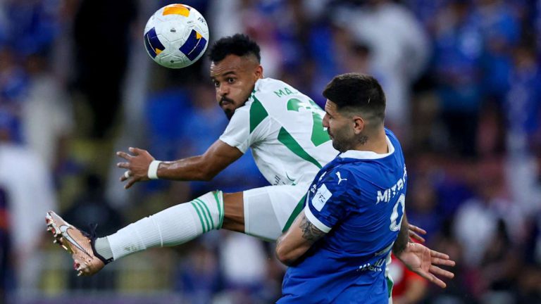 دوري روشن.. معارك مبكرة تمتحن طموح أهلي جدة