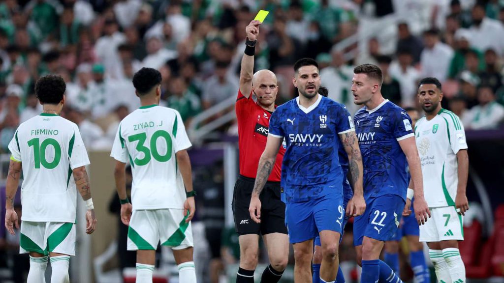 هل يصبح ميتروفيتش أكبر أزمات الهلال الصيفية؟